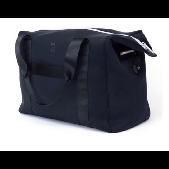 Motile backpack with wireless charger - Picture 4 of 7